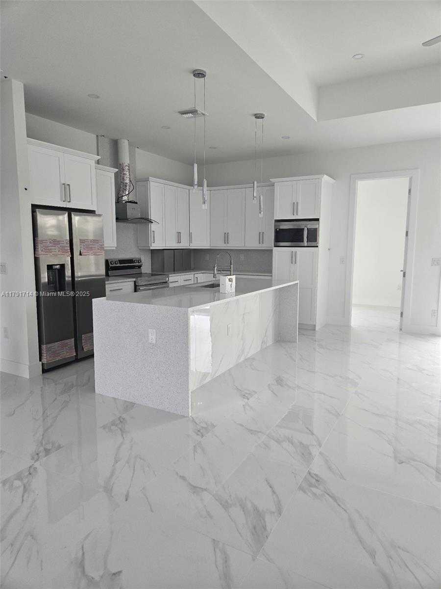 Small Image of 1022 CANDLELIGTH ST, Lehigh Acres Number 15