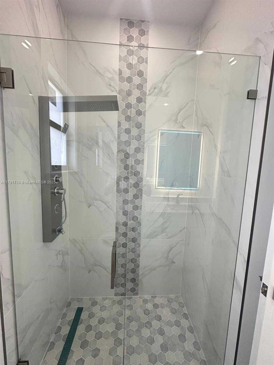 Small Image of 1022 CANDLELIGTH ST, Lehigh Acres Number 28