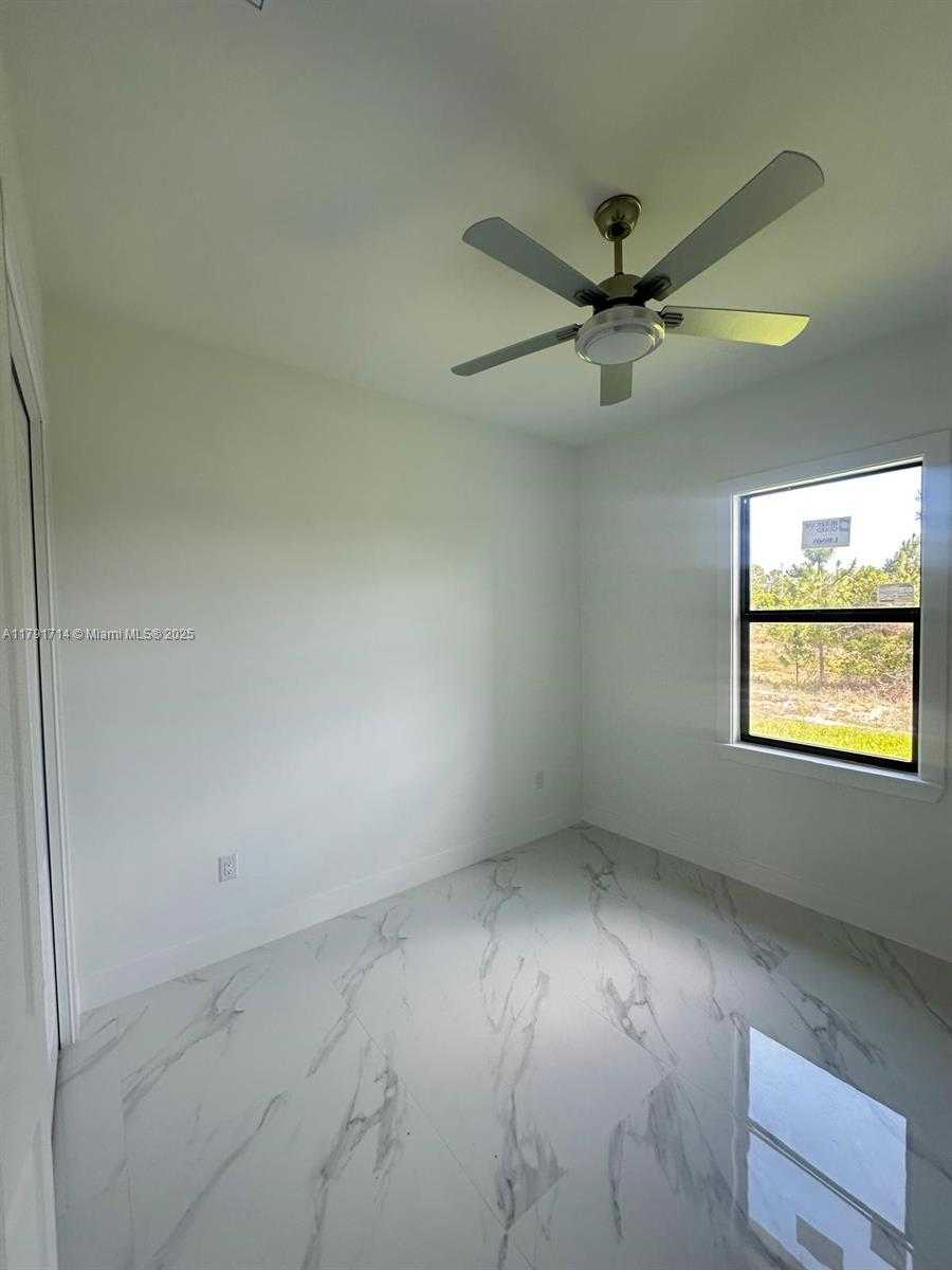 Small Image of 1022 CANDLELIGTH ST, Lehigh Acres Number 30
