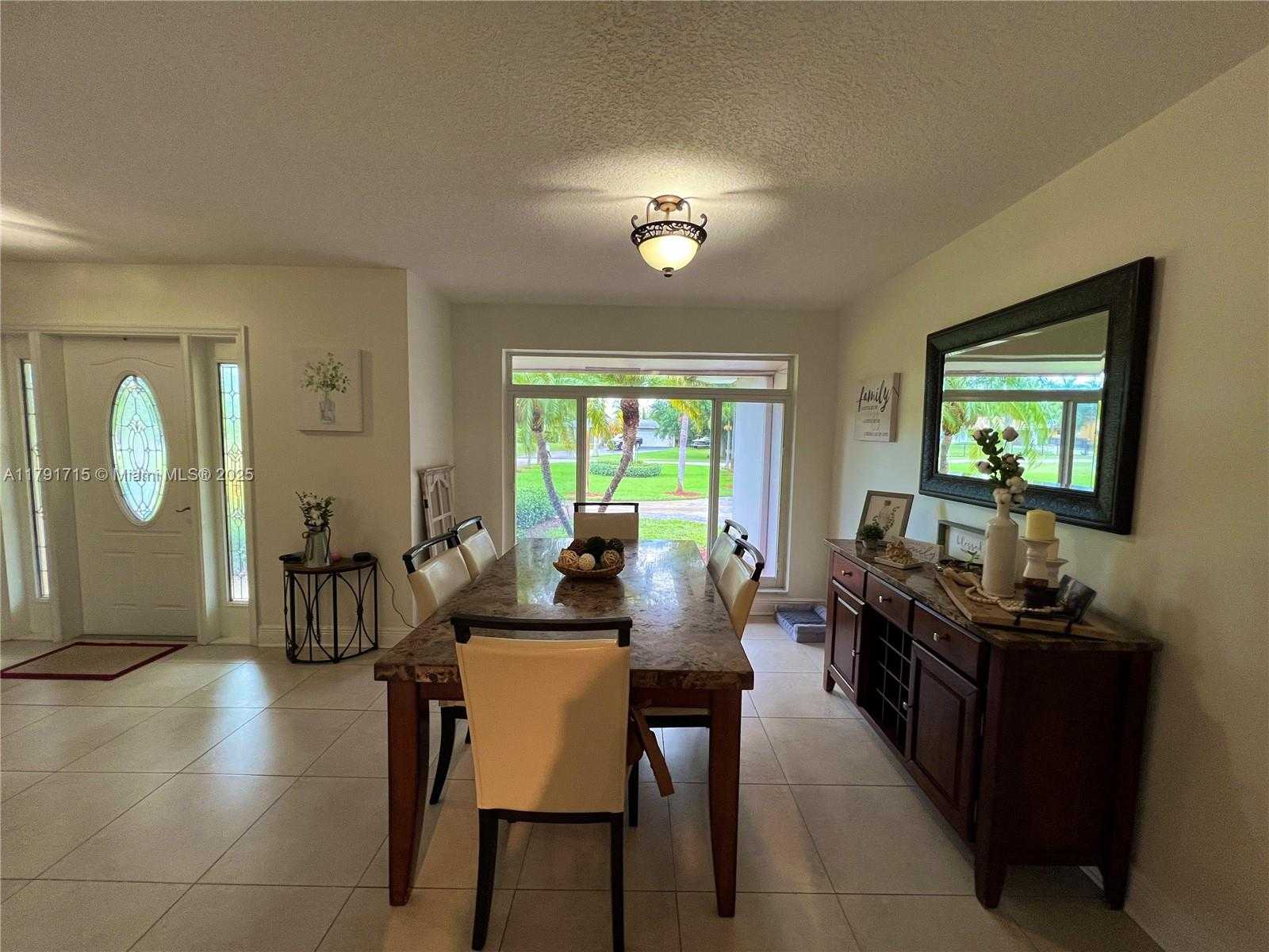 Small Image of 14051 SOUTH WEST 15TH CT, Davie Number 15