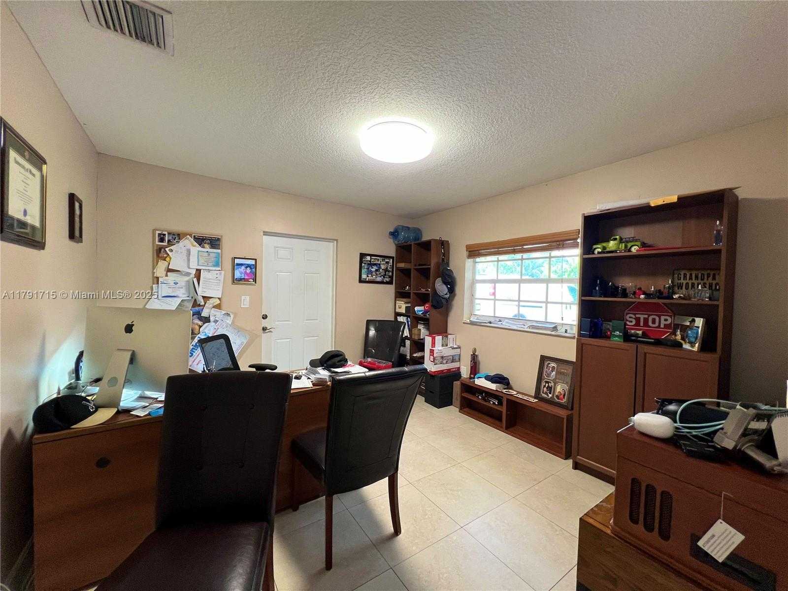 Small Image of 14051 SOUTH WEST 15TH CT, Davie Number 16