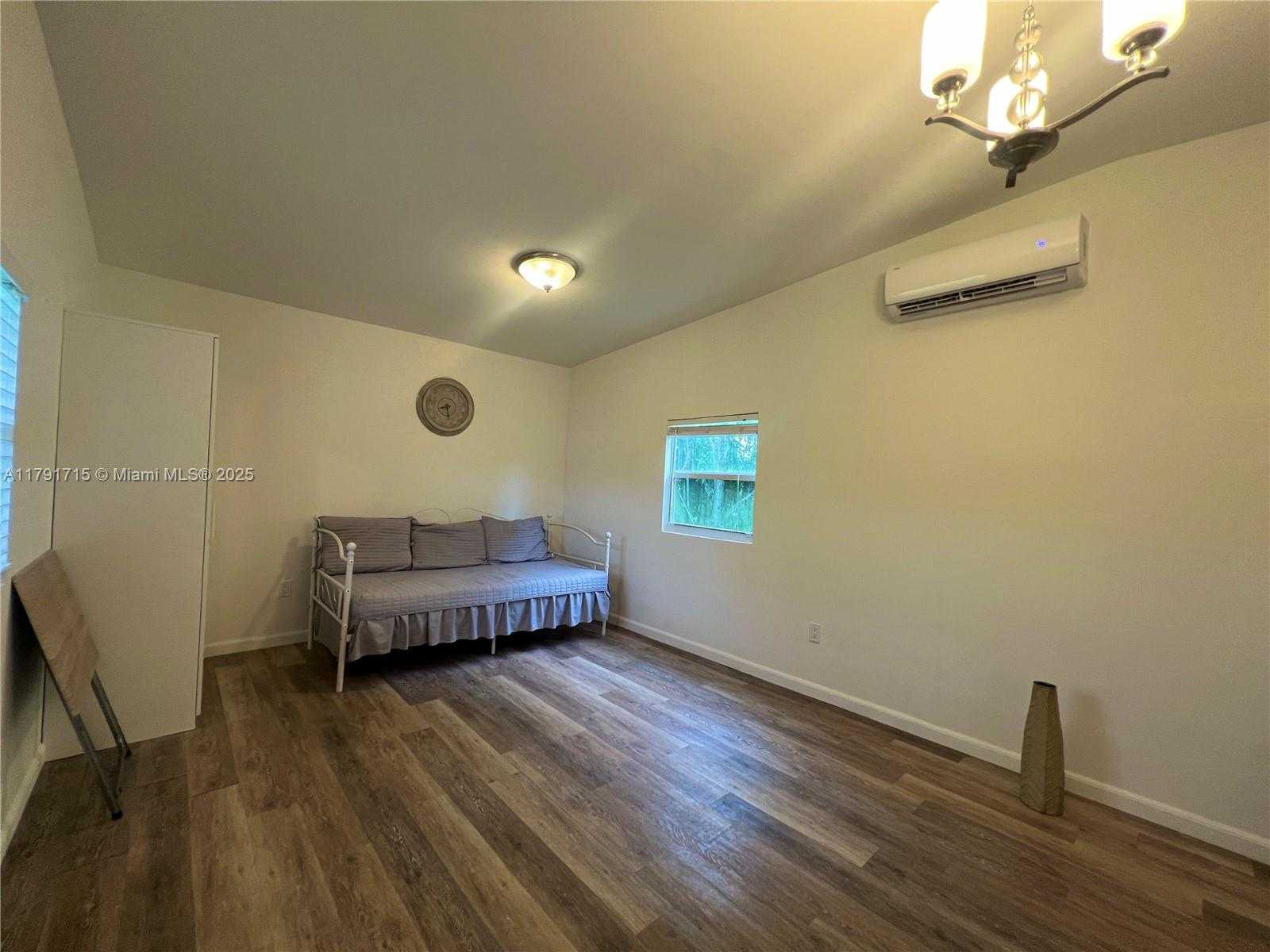 Small Image of 14051 SOUTH WEST 15TH CT, Davie Number 25
