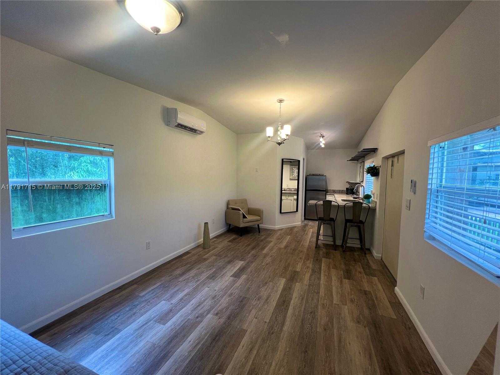 Small Image of 14051 SOUTH WEST 15TH CT, Davie Number 26