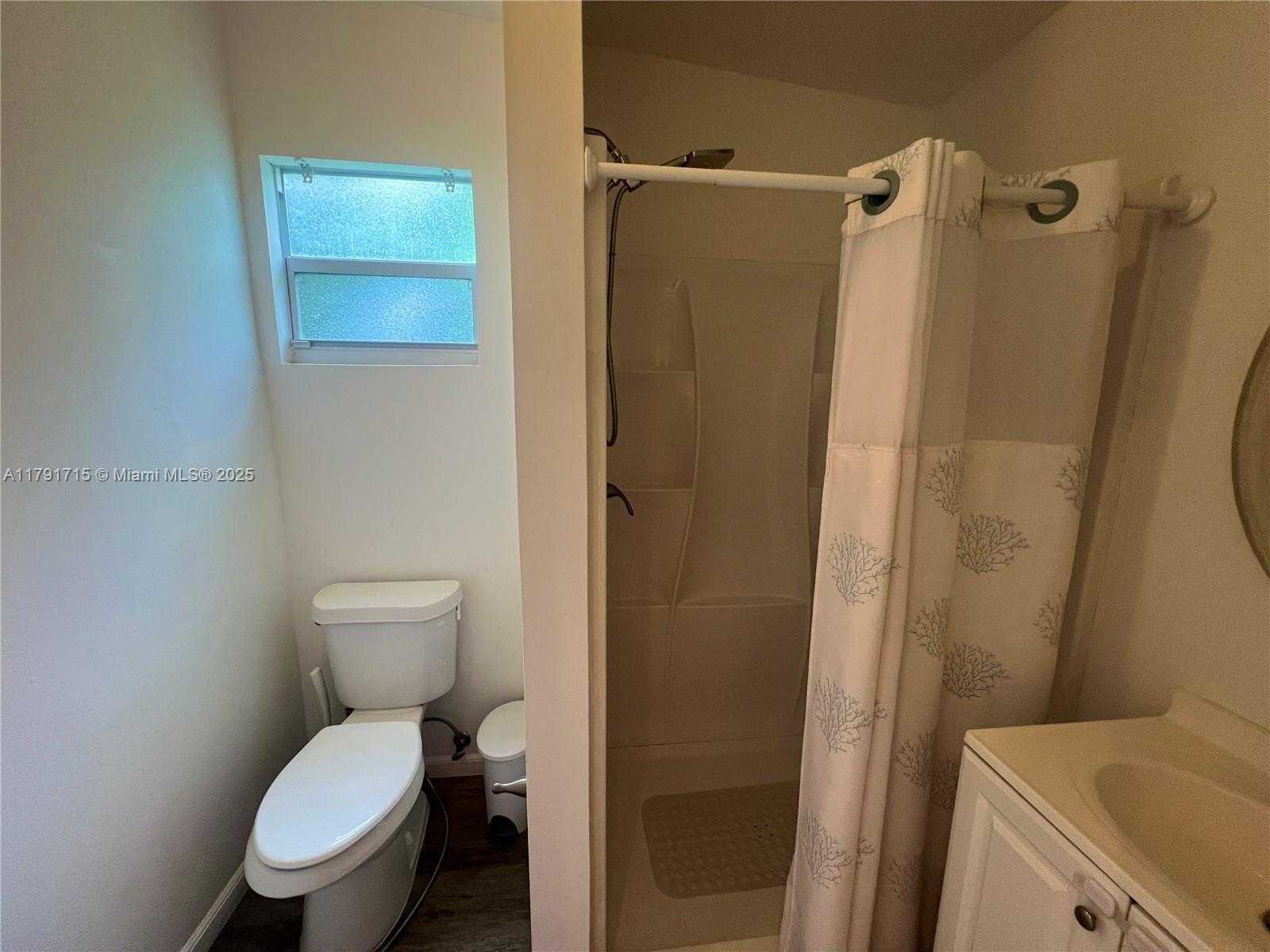 Small Image of 14051 SOUTH WEST 15TH CT, Davie Number 29