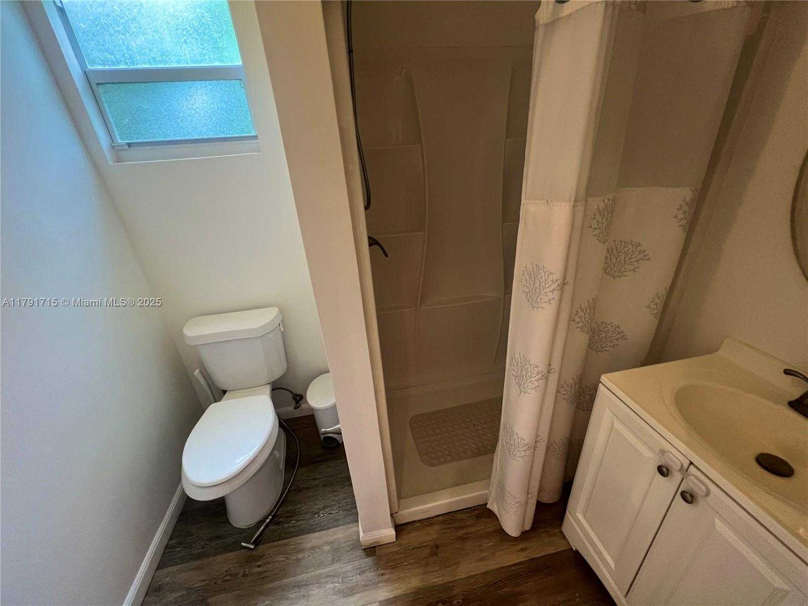 Small Image of 14051 SOUTH WEST 15TH CT, Davie Number 30