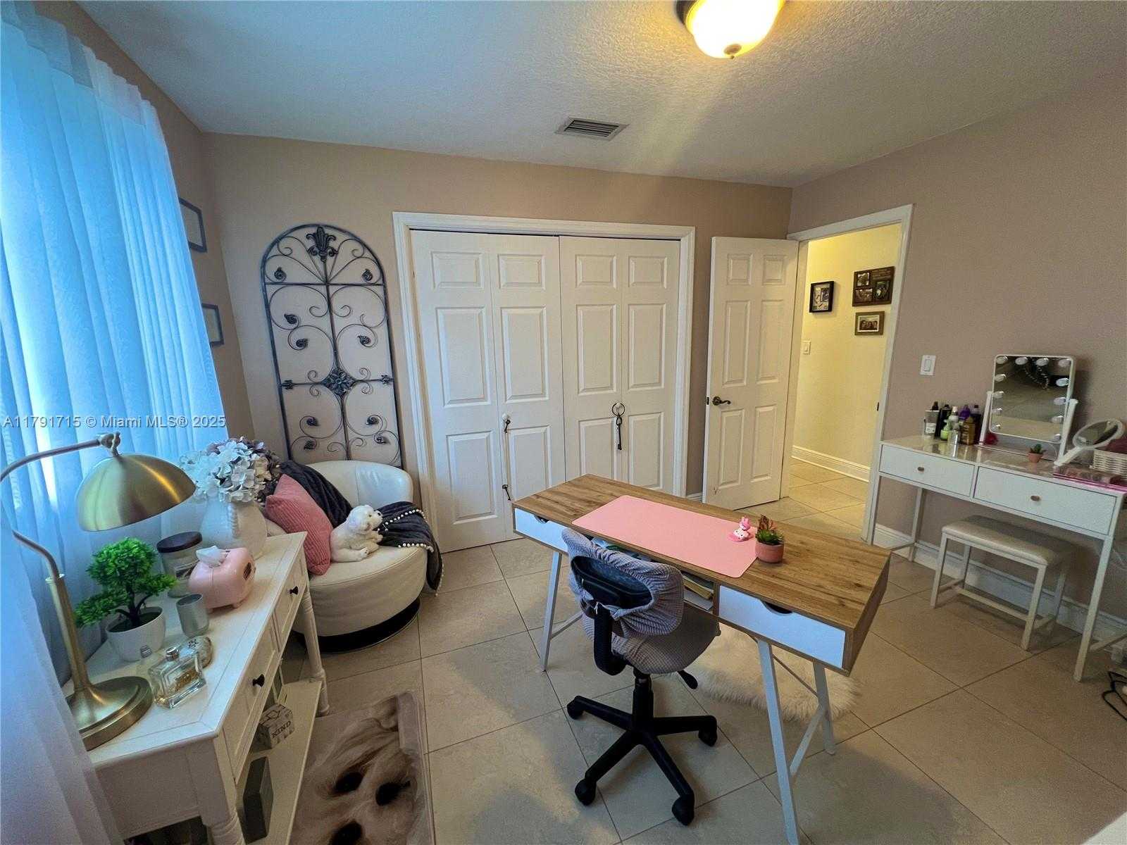 Small Image of 14051 SOUTH WEST 15TH CT, Davie Number 36