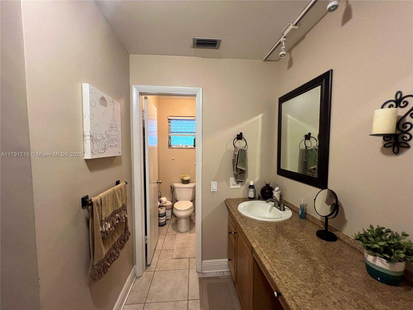 Small Image of 14051 SOUTH WEST 15TH CT, Davie Number 42