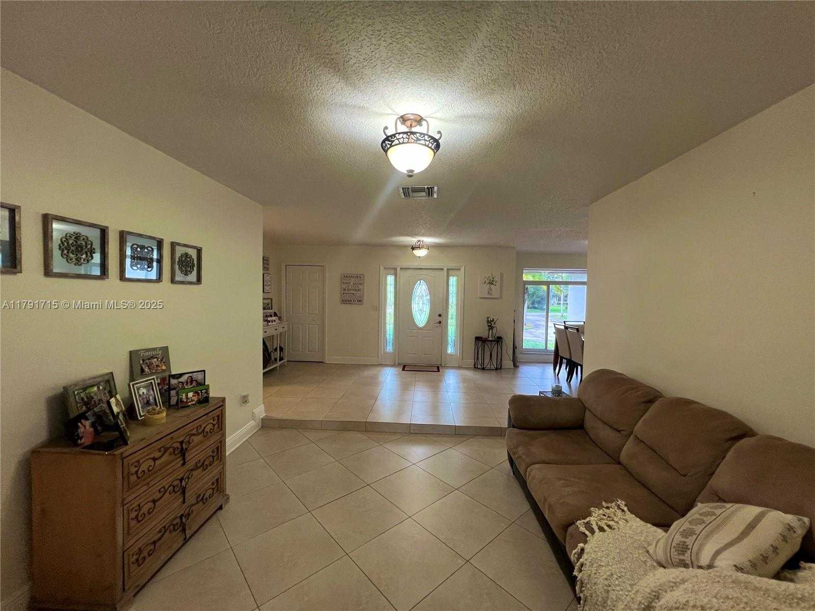 Small Image of 14051 SOUTH WEST 15TH CT, Davie Number 47