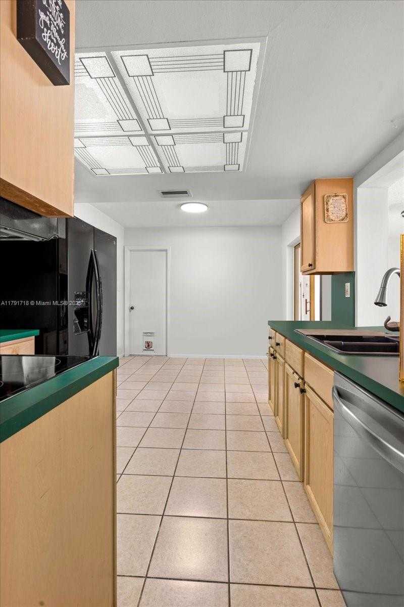 Small Image of 8301 NORTH WEST 57TH PL, Tamarac Number 17