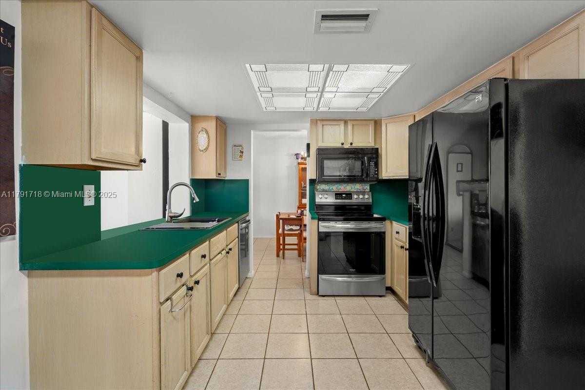 Small Image of 8301 NORTH WEST 57TH PL, Tamarac Number 18