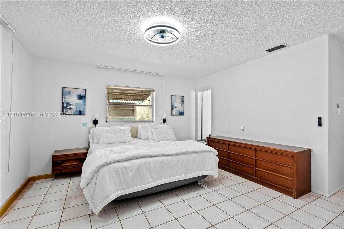 Small Image of 8301 NORTH WEST 57TH PL, Tamarac Number 19