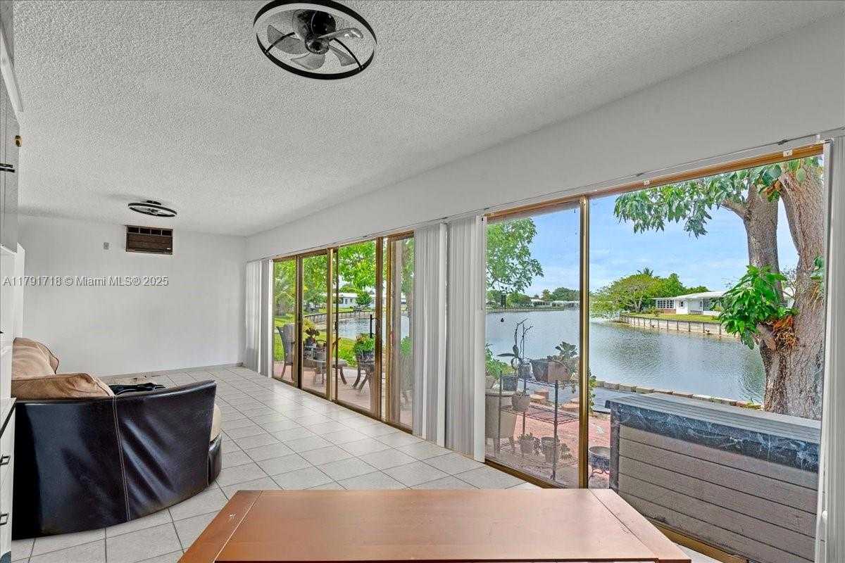 Small Image of 8301 NORTH WEST 57TH PL, Tamarac Number 28