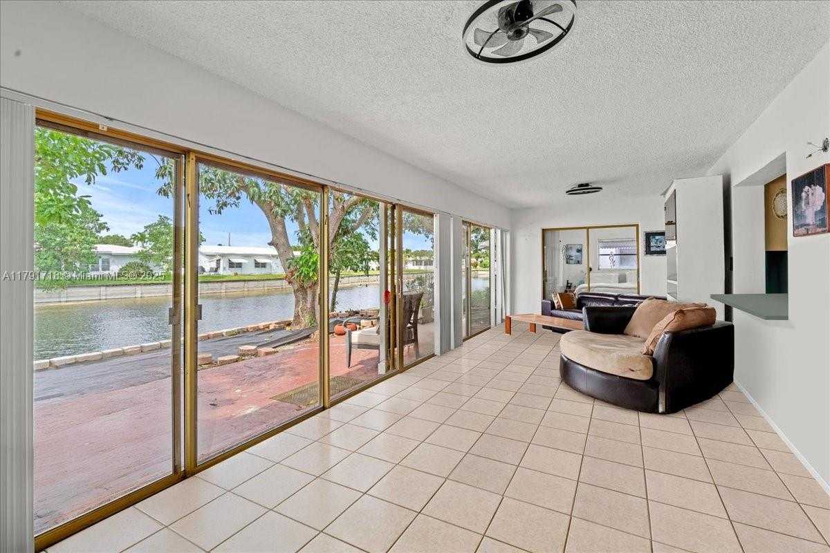 Small Image of 8301 NORTH WEST 57TH PL, Tamarac Number 29