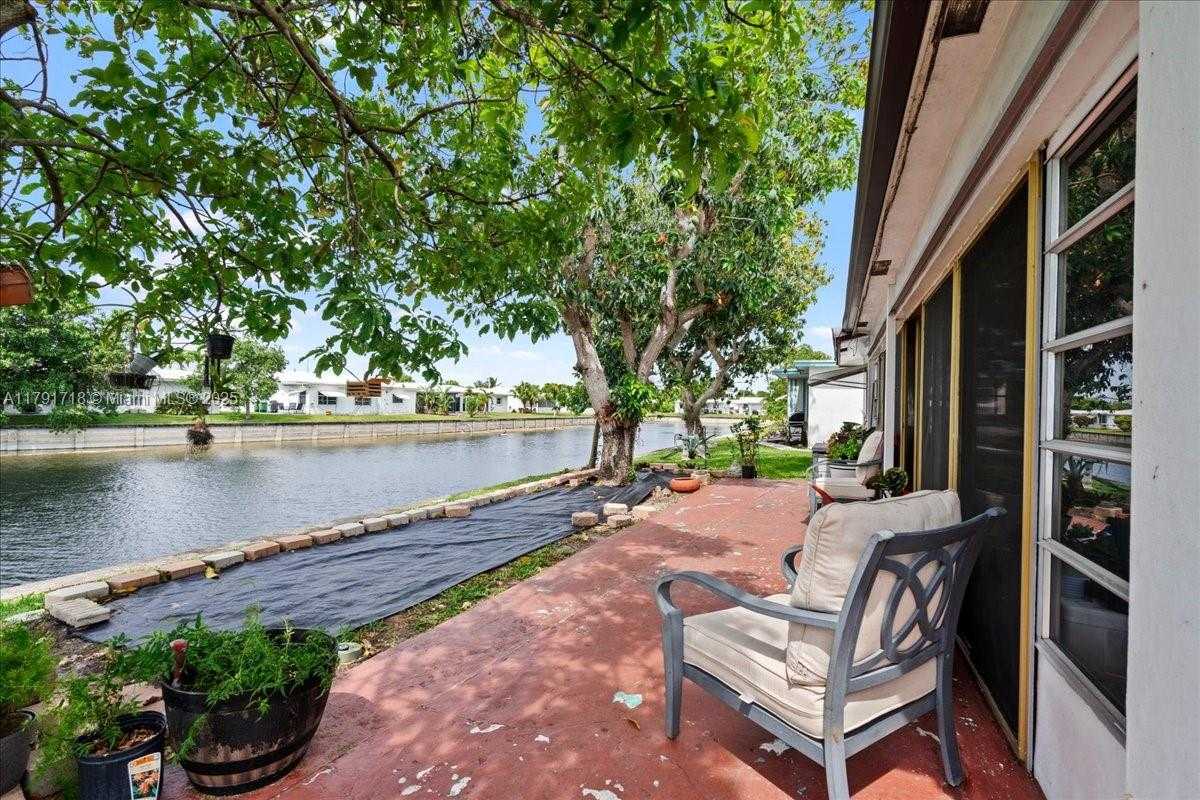 Small Image of 8301 NORTH WEST 57TH PL, Tamarac Number 32