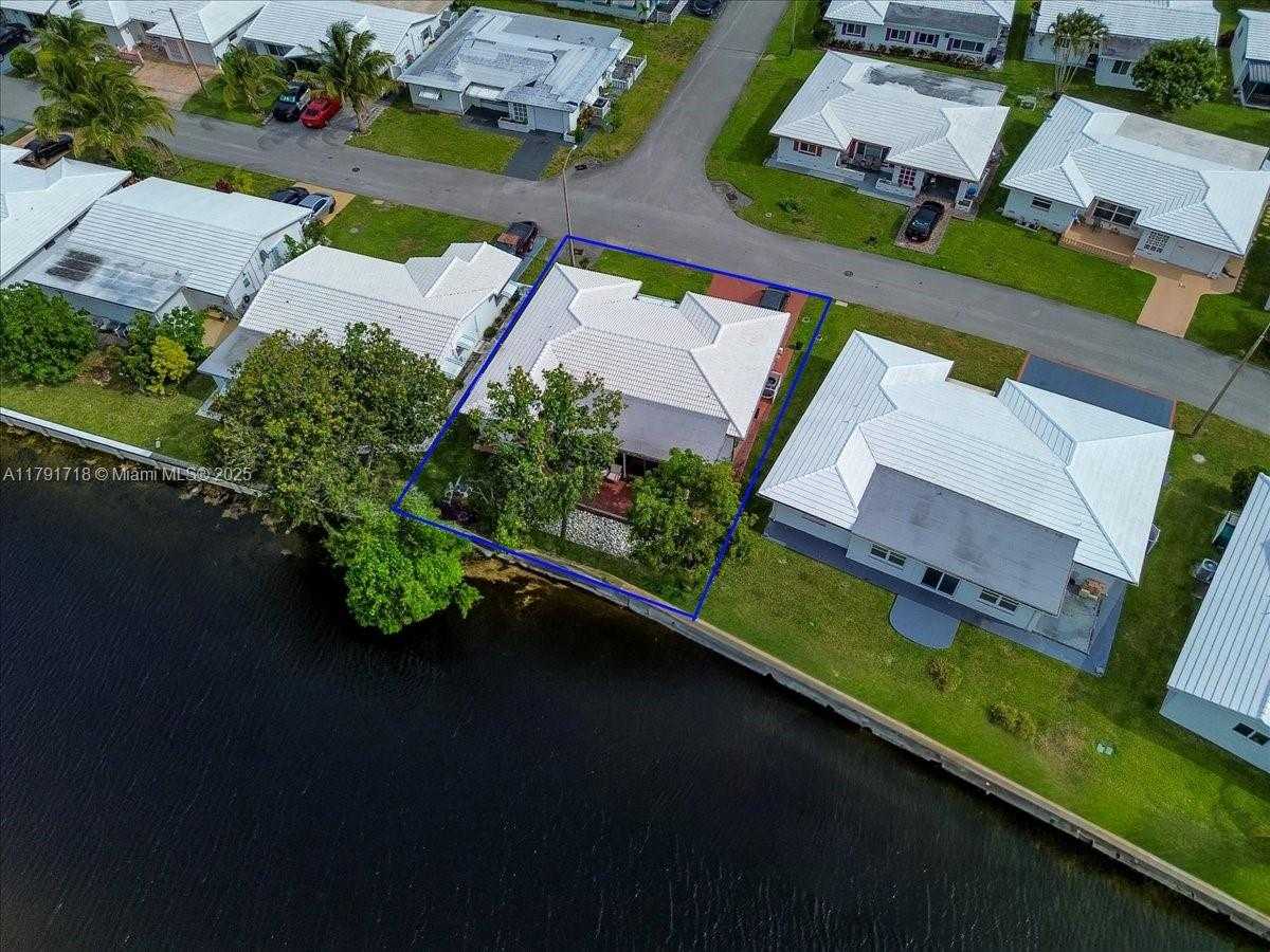 Small Image of 8301 NORTH WEST 57TH PL, Tamarac Number 42