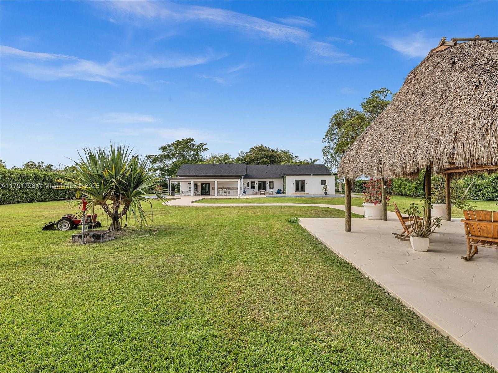 Small Image of 21411 SOUTH WEST 248TH ST, Homestead Number 15