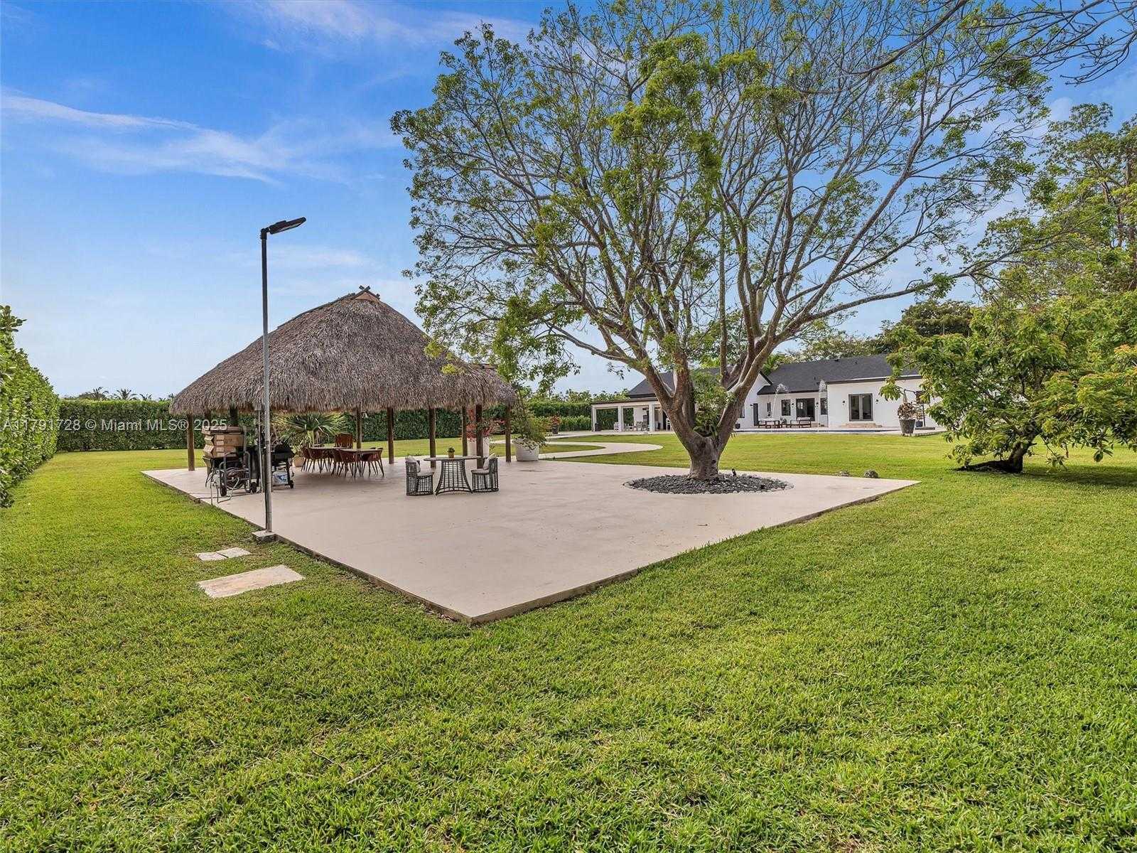 Small Image of 21411 SOUTH WEST 248TH ST, Homestead Number 16