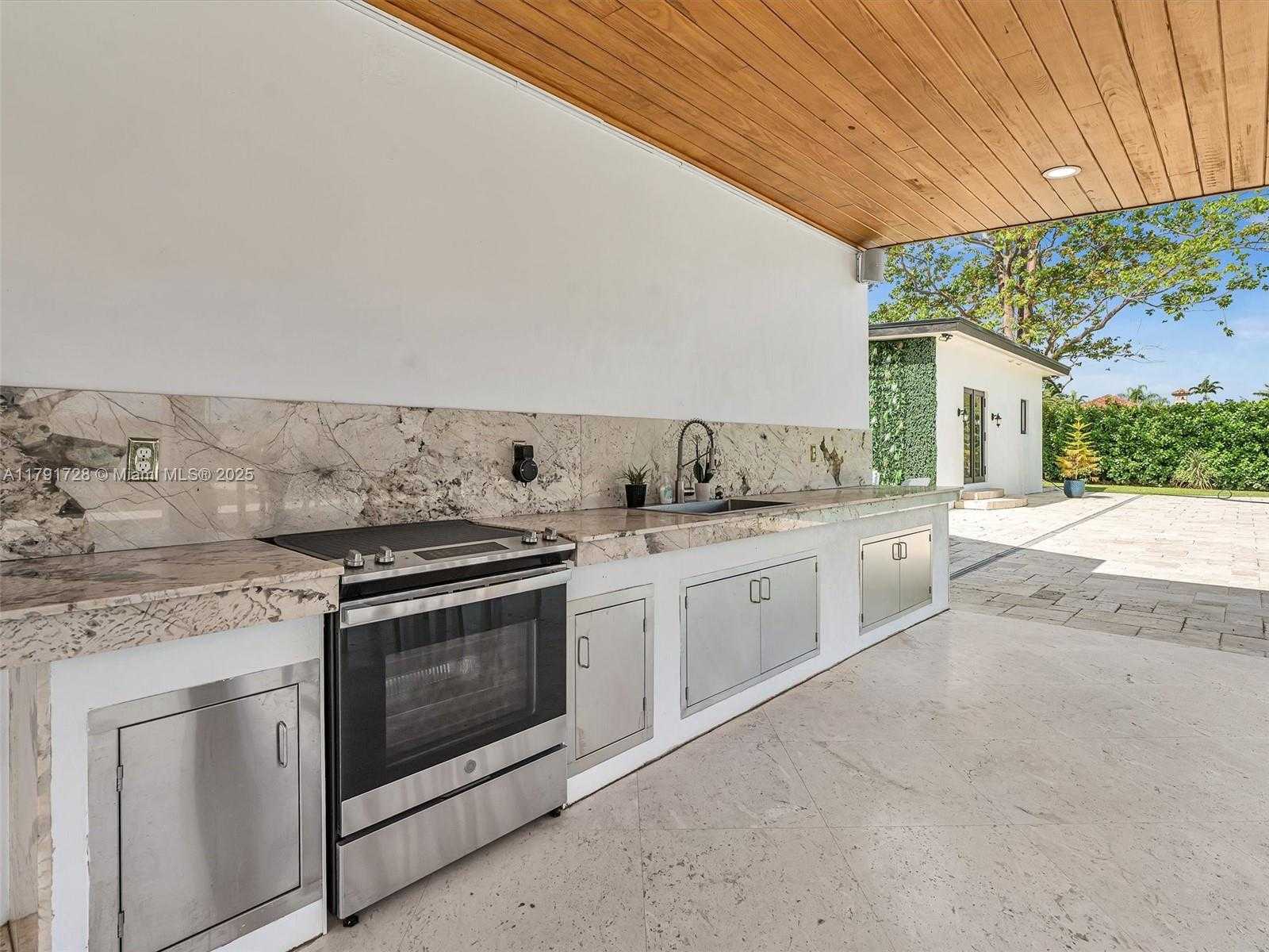 Small Image of 21411 SOUTH WEST 248TH ST, Homestead Number 20