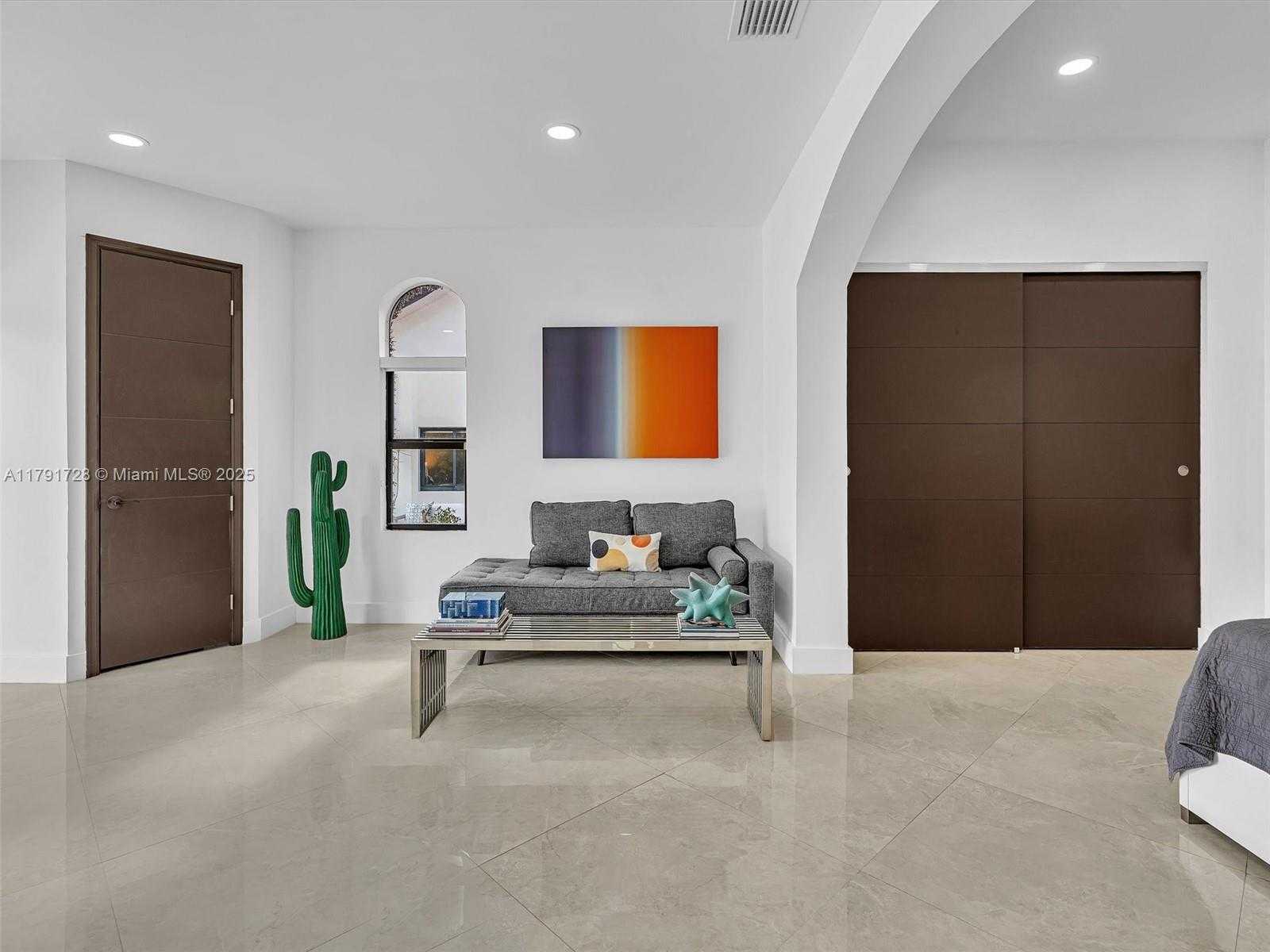 Small Image of 21411 SOUTH WEST 248TH ST, Homestead Number 25