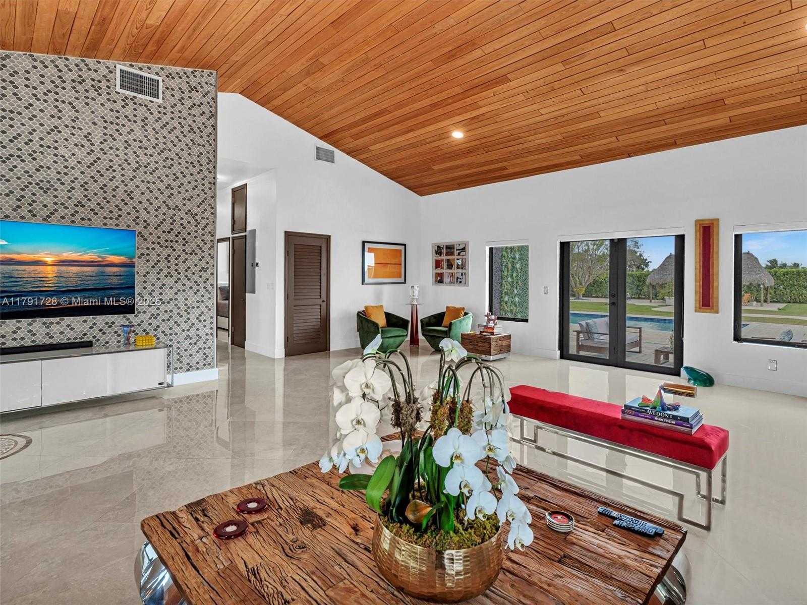 Small Image of 21411 SOUTH WEST 248TH ST, Homestead Number 27