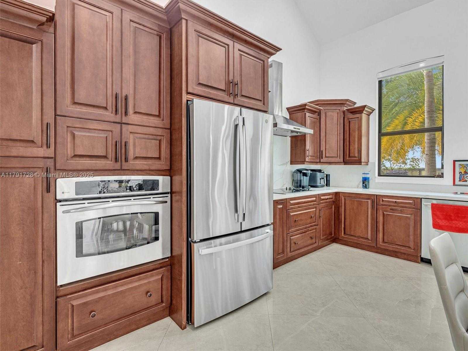 Small Image of 21411 SOUTH WEST 248TH ST, Homestead Number 33
