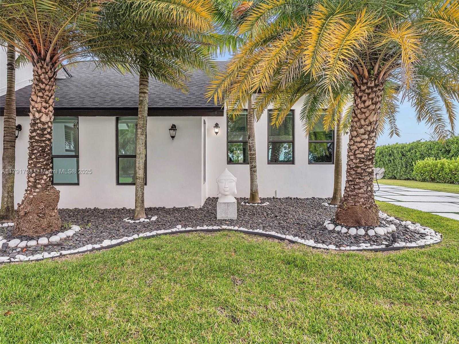 Small Image of 21411 SOUTH WEST 248TH ST, Homestead Number 5