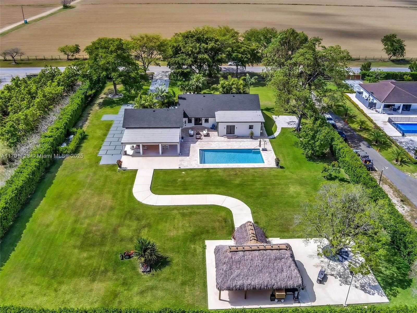 Small Image of 21411 SOUTH WEST 248TH ST, Homestead Number 6