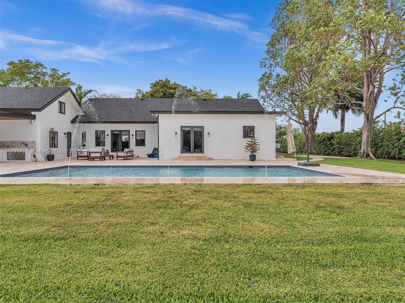 Small Image of 21411 SOUTH WEST 248TH ST, Homestead Number 7