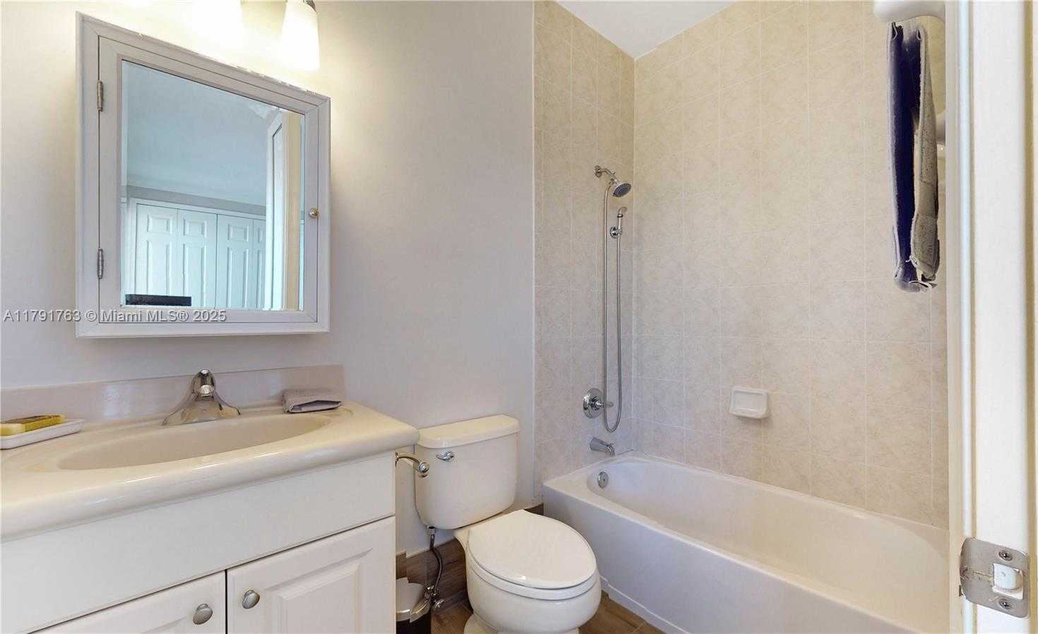 Small Image of 7786 SOUTH WEST 188TH TER, Cutler Bay Number 27