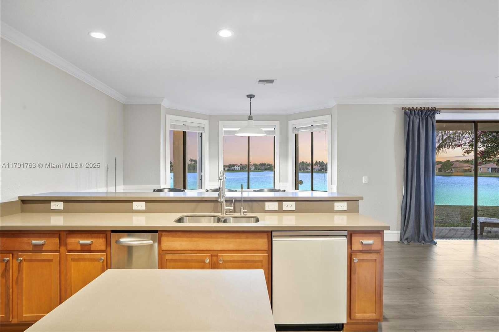 Small Image of 7786 SOUTH WEST 188TH TER, Cutler Bay Number 8