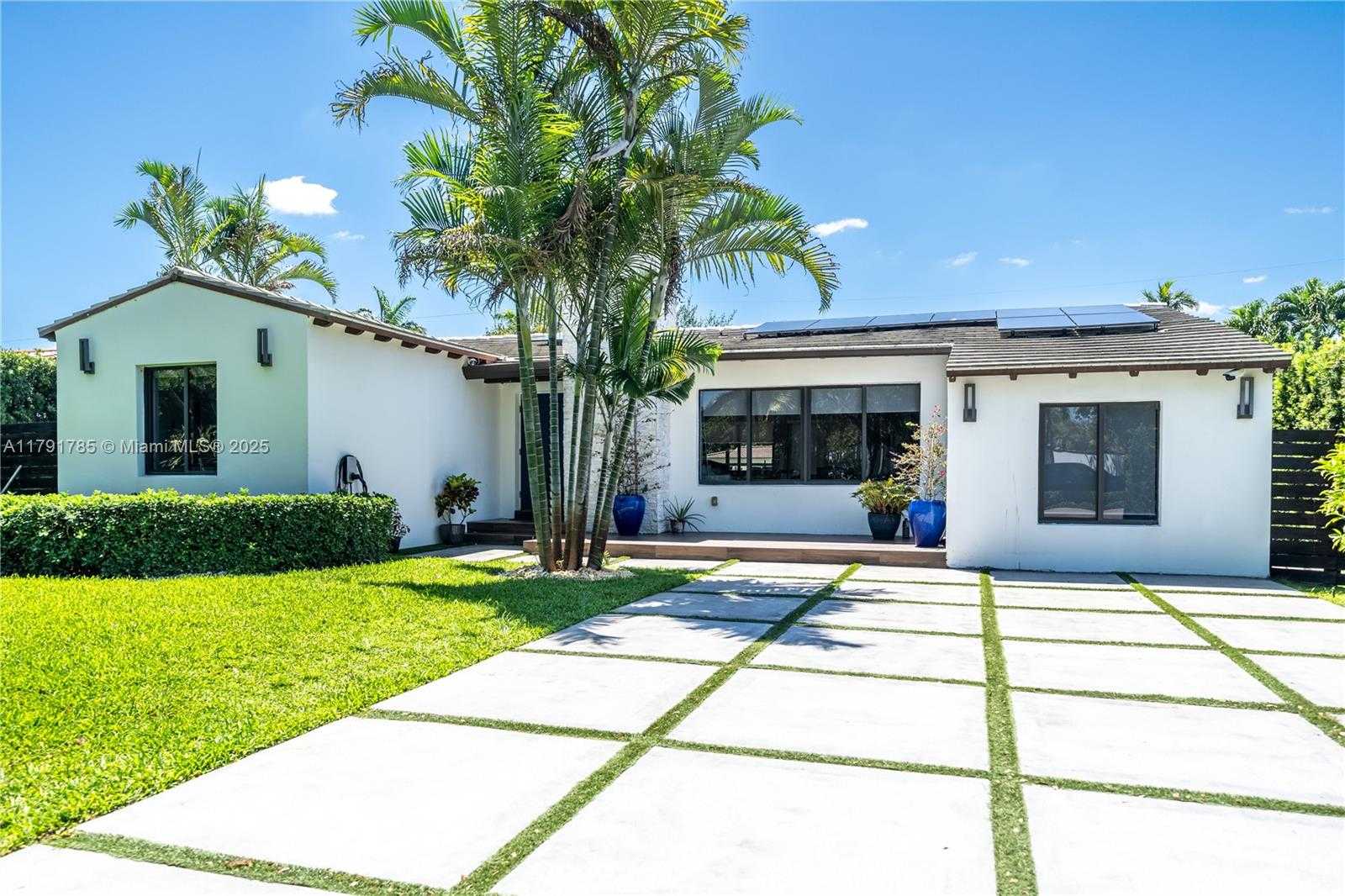 Small Image of 766 NORTH EAST 96TH ST, Miami Shores Number 3
