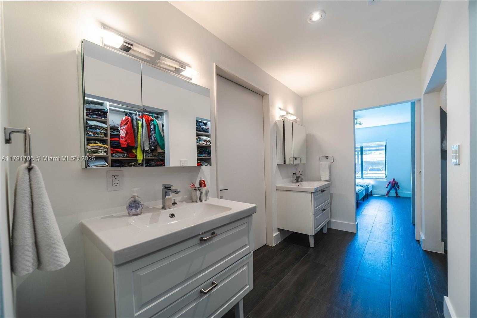 Small Image of 766 NORTH EAST 96TH ST, Miami Shores Number 34