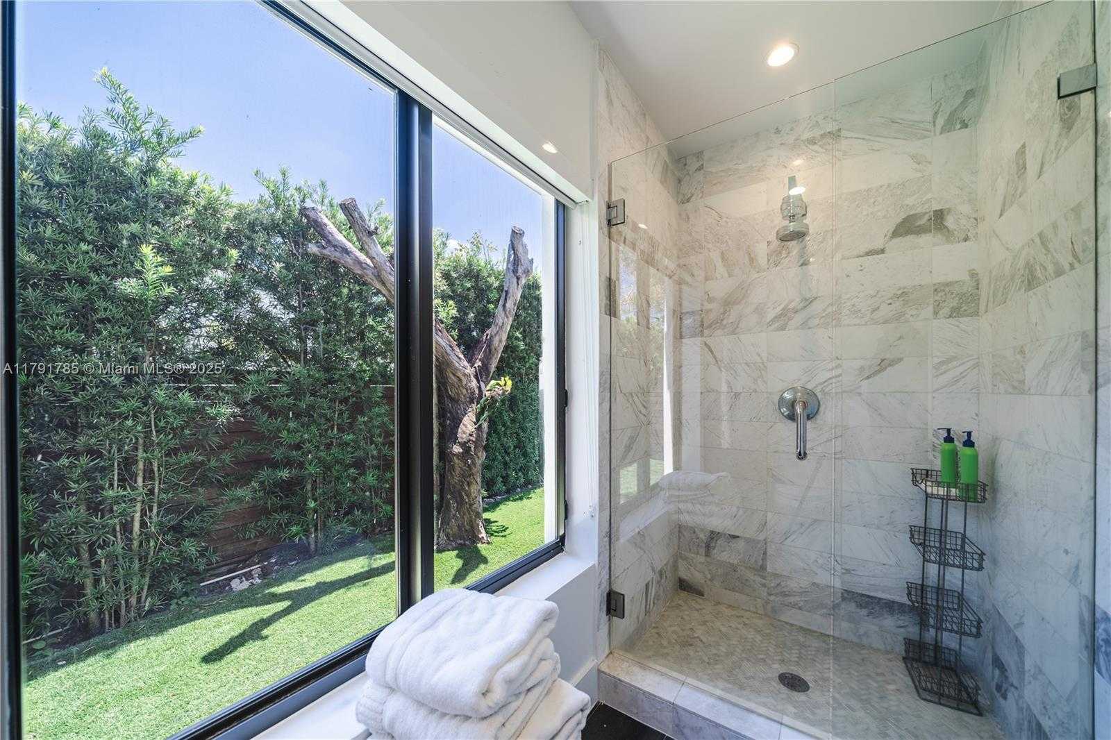 Small Image of 766 NORTH EAST 96TH ST, Miami Shores Number 37