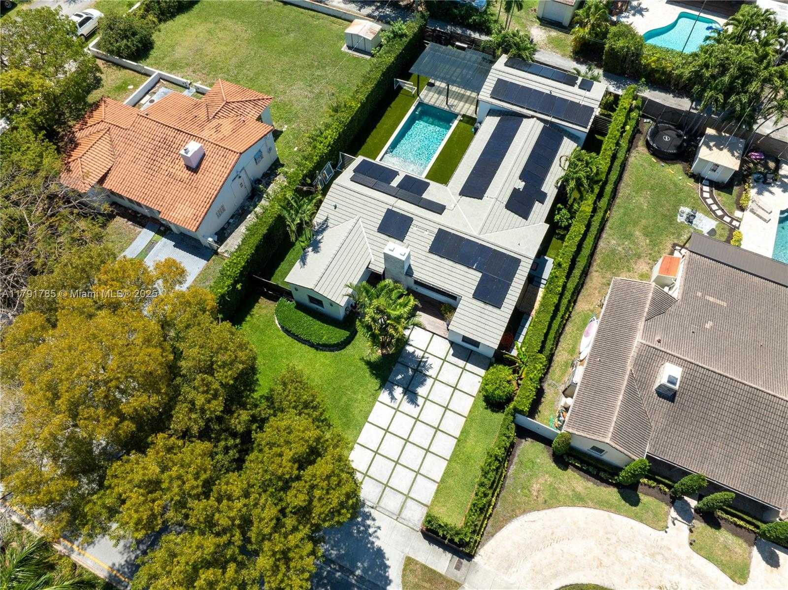 Small Image of 766 NORTH EAST 96TH ST, Miami Shores Number 4