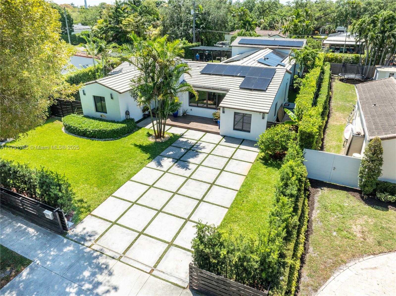 Small Image of 766 NORTH EAST 96TH ST, Miami Shores Number 6