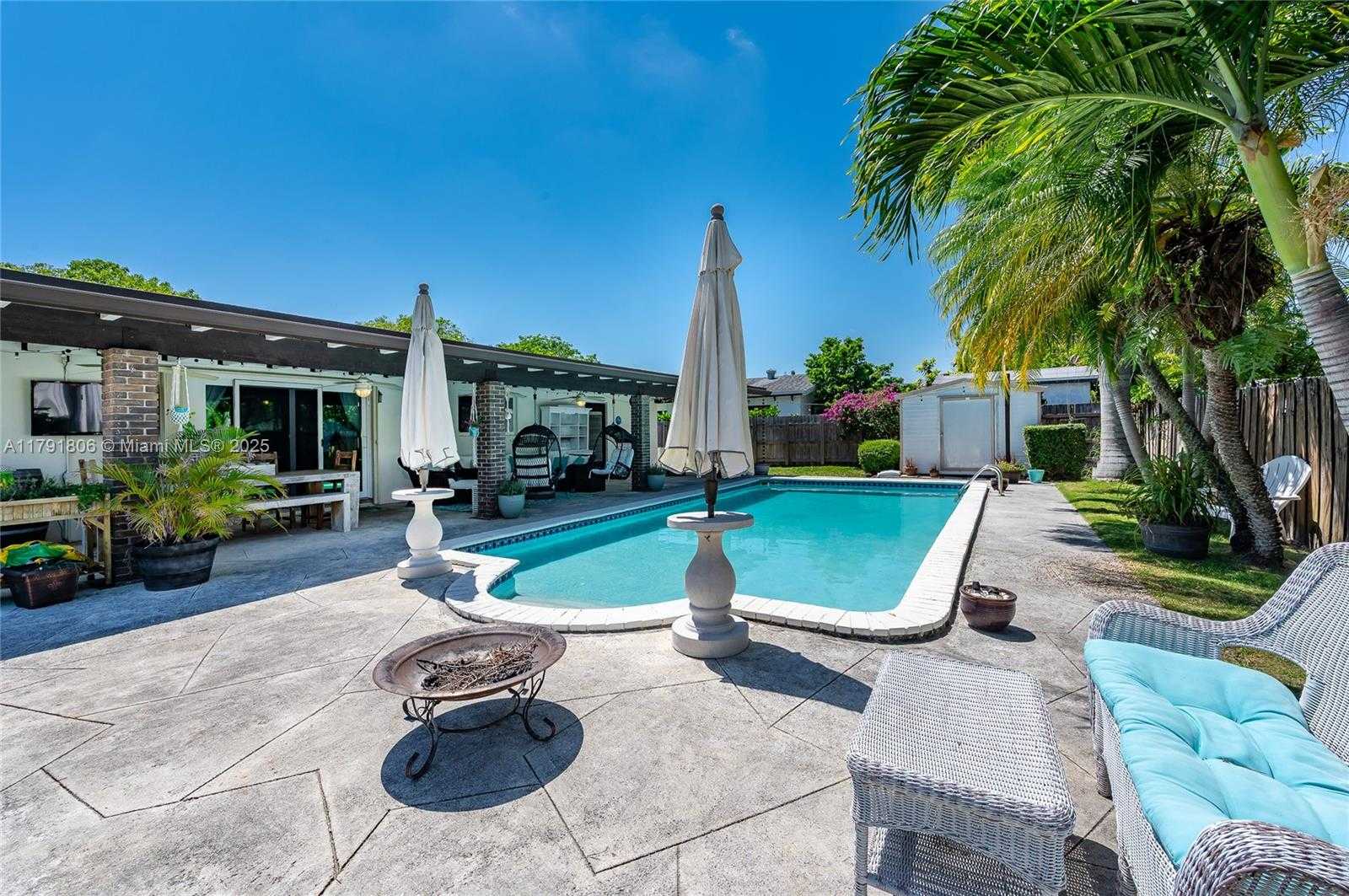 Small Image of 18525 SOUTH WEST 90TH CT, Cutler Bay Number 15