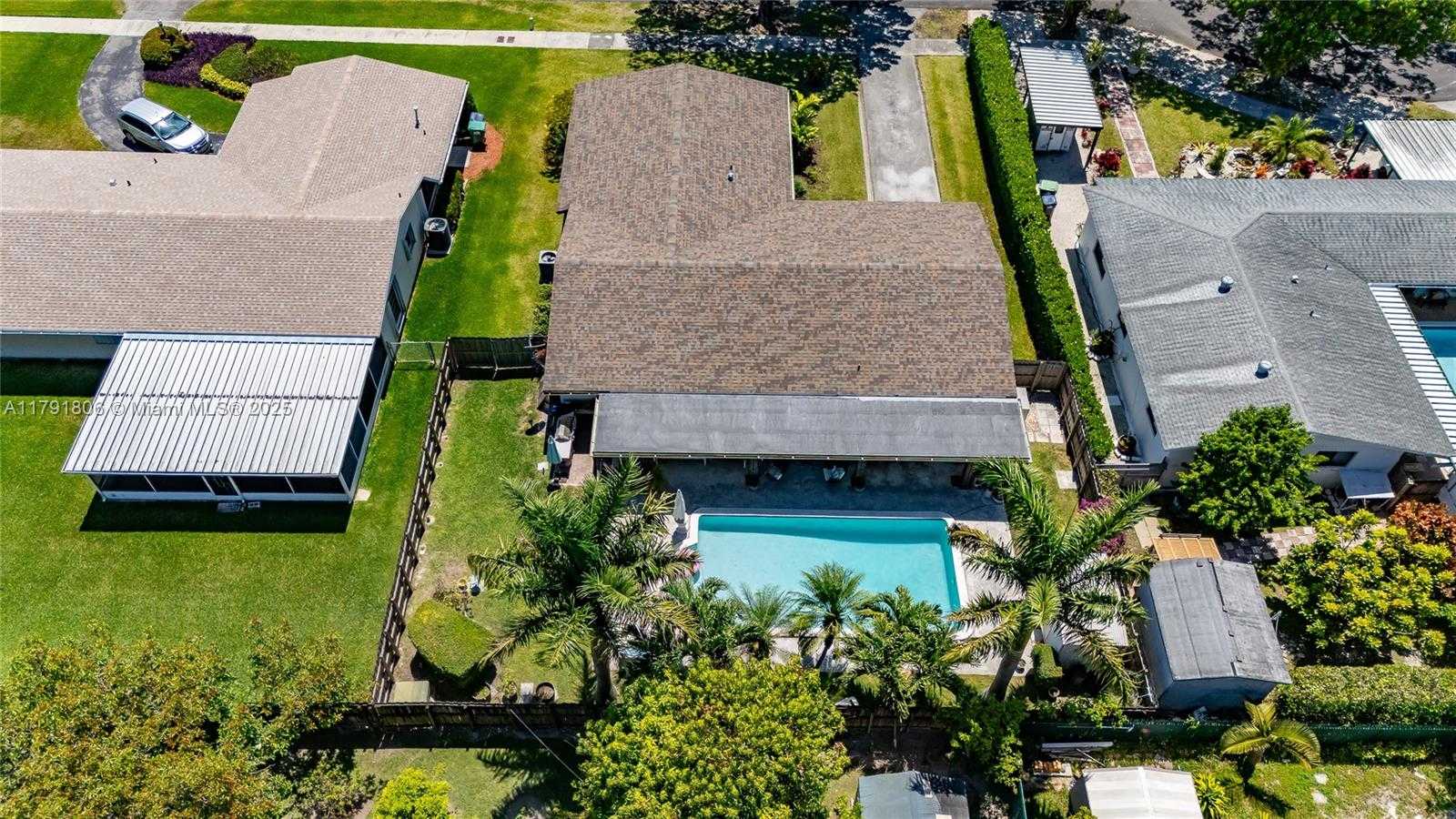 Small Image of 18525 SOUTH WEST 90TH CT, Cutler Bay Number 6