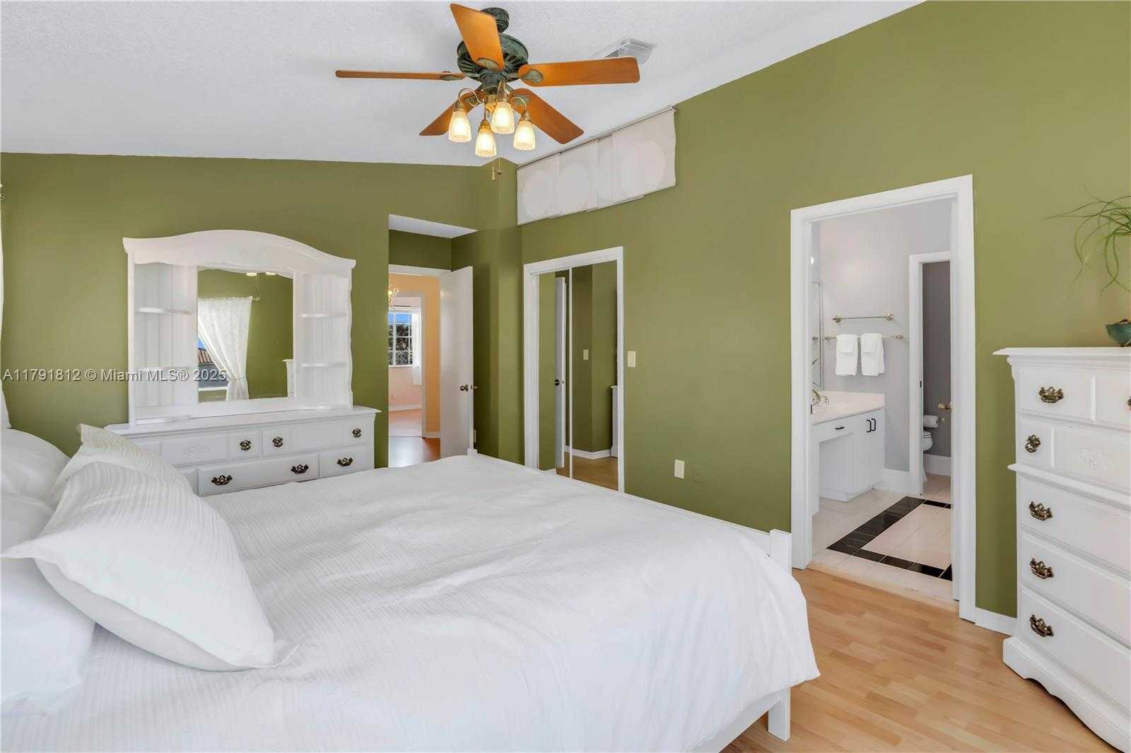 Small Image of 1060 NORTH WEST 192ND AVE, Pembroke Pines Number 16