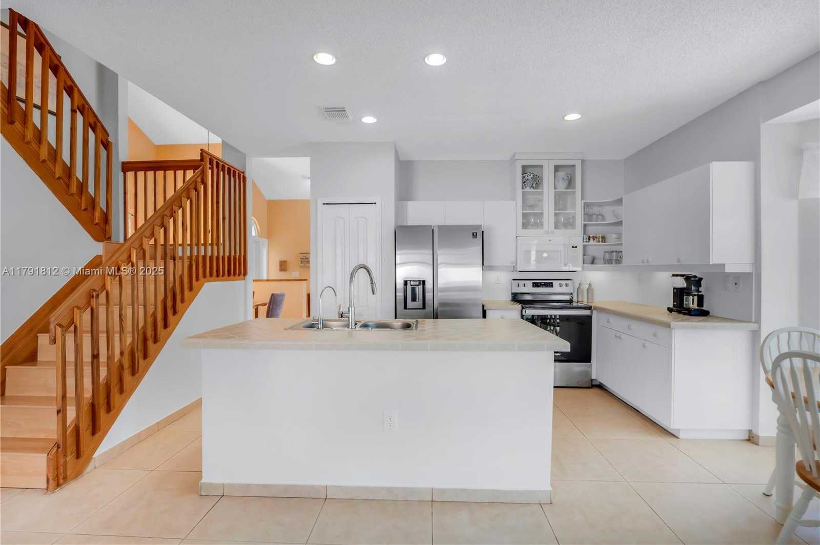 Small Image of 1060 NORTH WEST 192ND AVE, Pembroke Pines Number 25