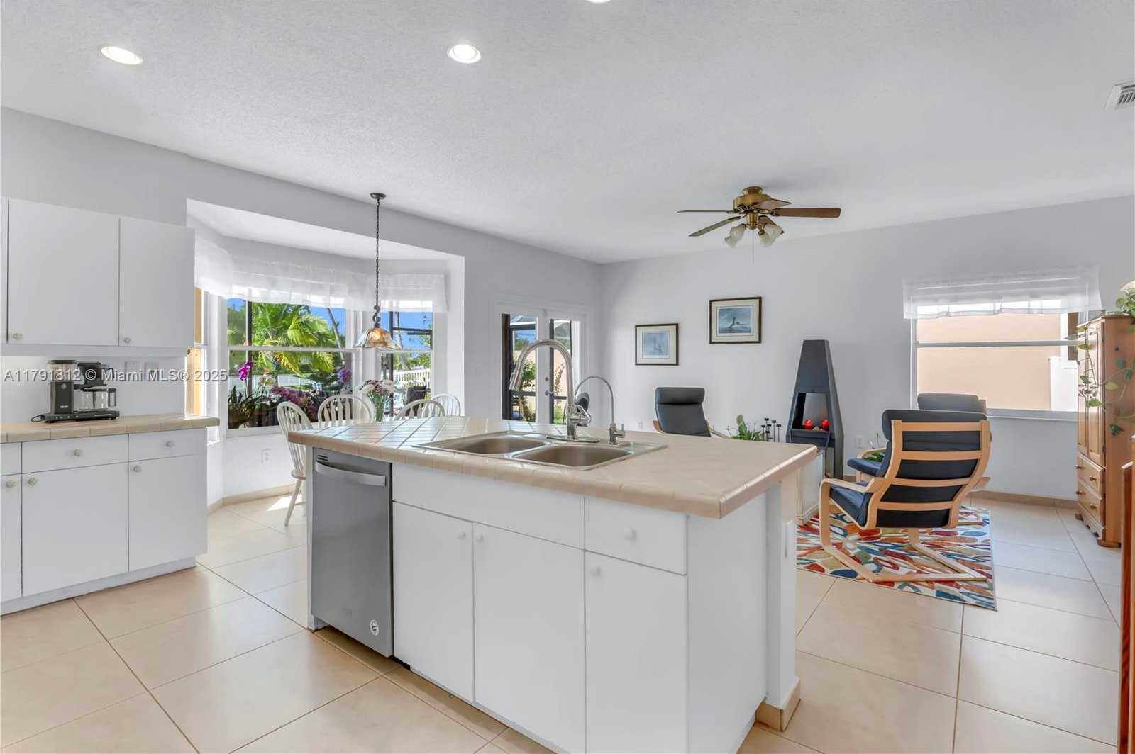 Small Image of 1060 NORTH WEST 192ND AVE, Pembroke Pines Number 28