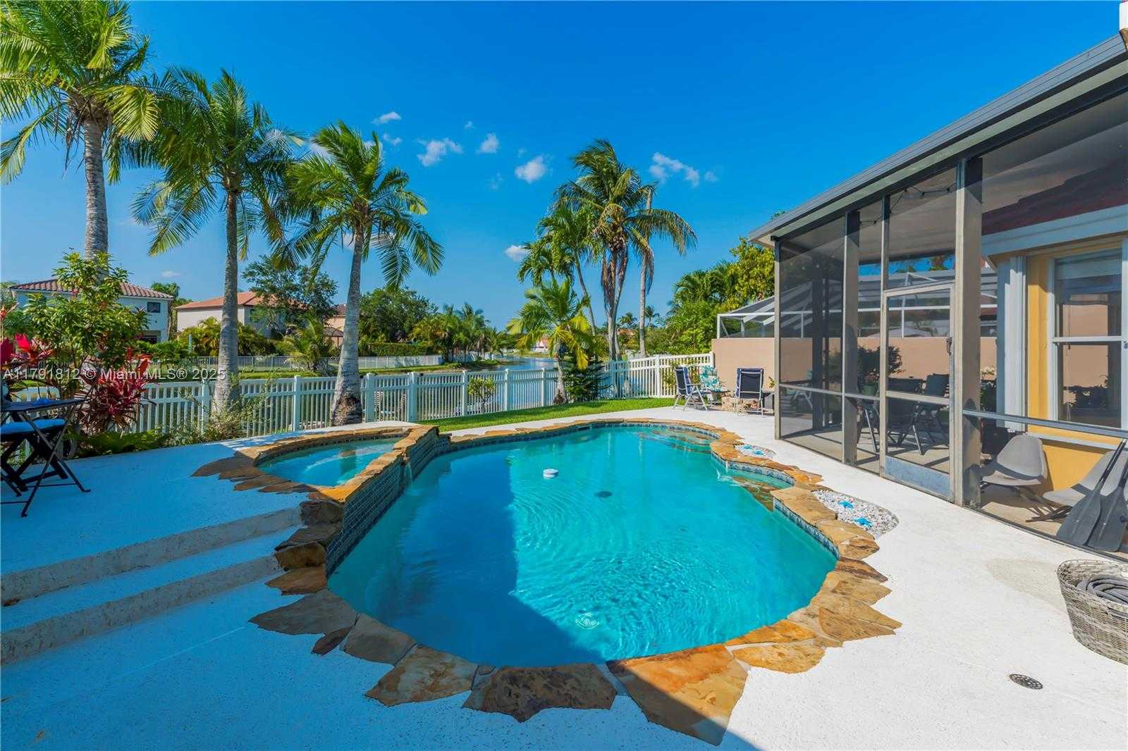Small Image of 1060 NORTH WEST 192ND AVE, Pembroke Pines Number 3