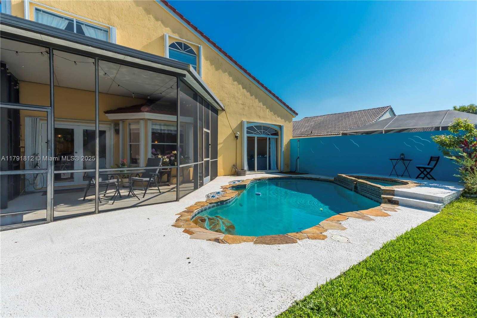 Small Image of 1060 NORTH WEST 192ND AVE, Pembroke Pines Number 43