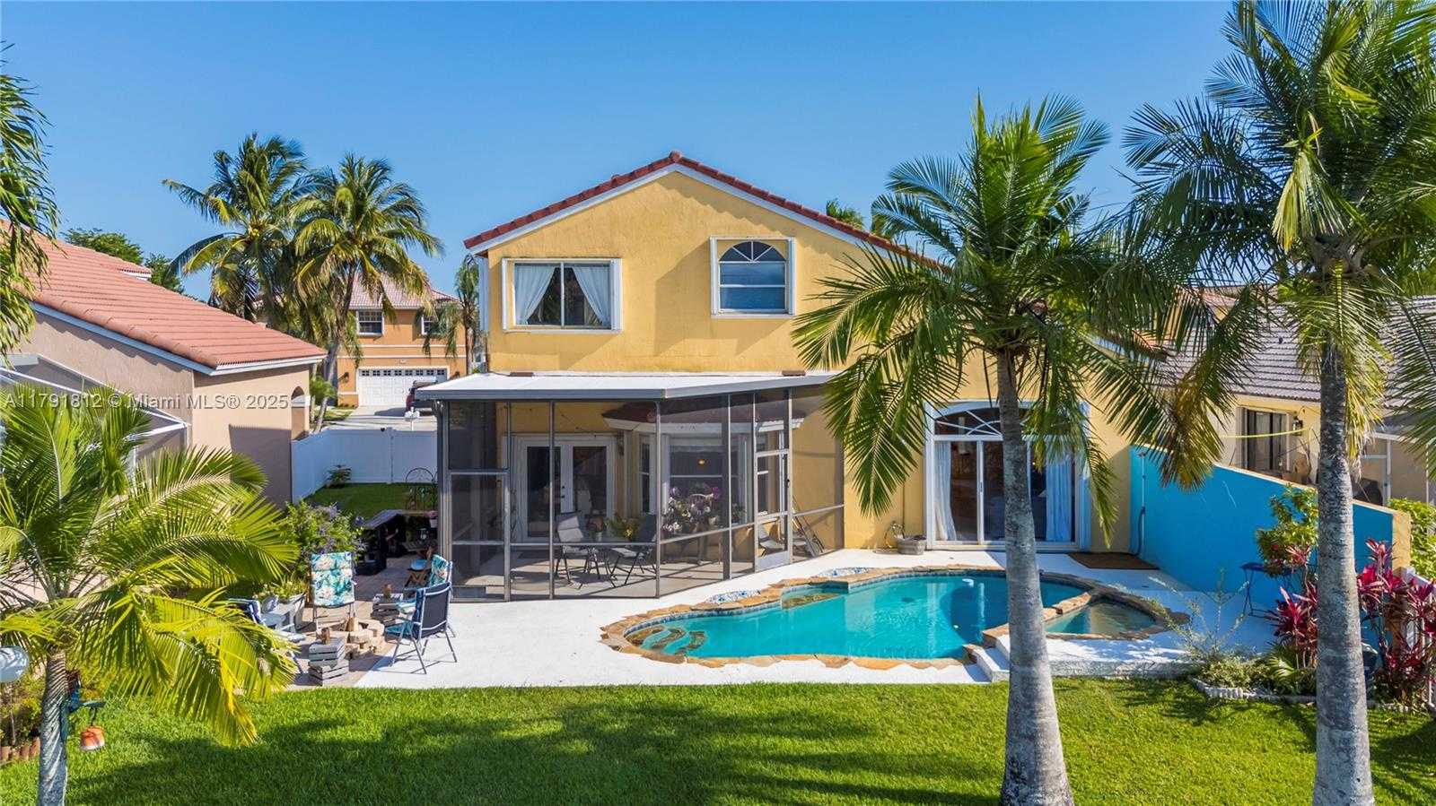 Small Image of 1060 NORTH WEST 192ND AVE, Pembroke Pines Number 44