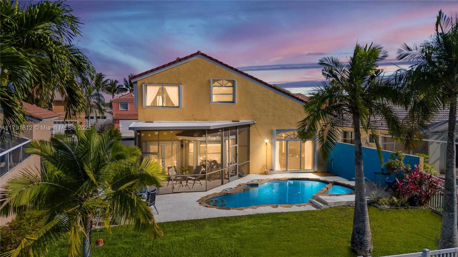 Small Image of 1060 NORTH WEST 192ND AVE, Pembroke Pines Number 5