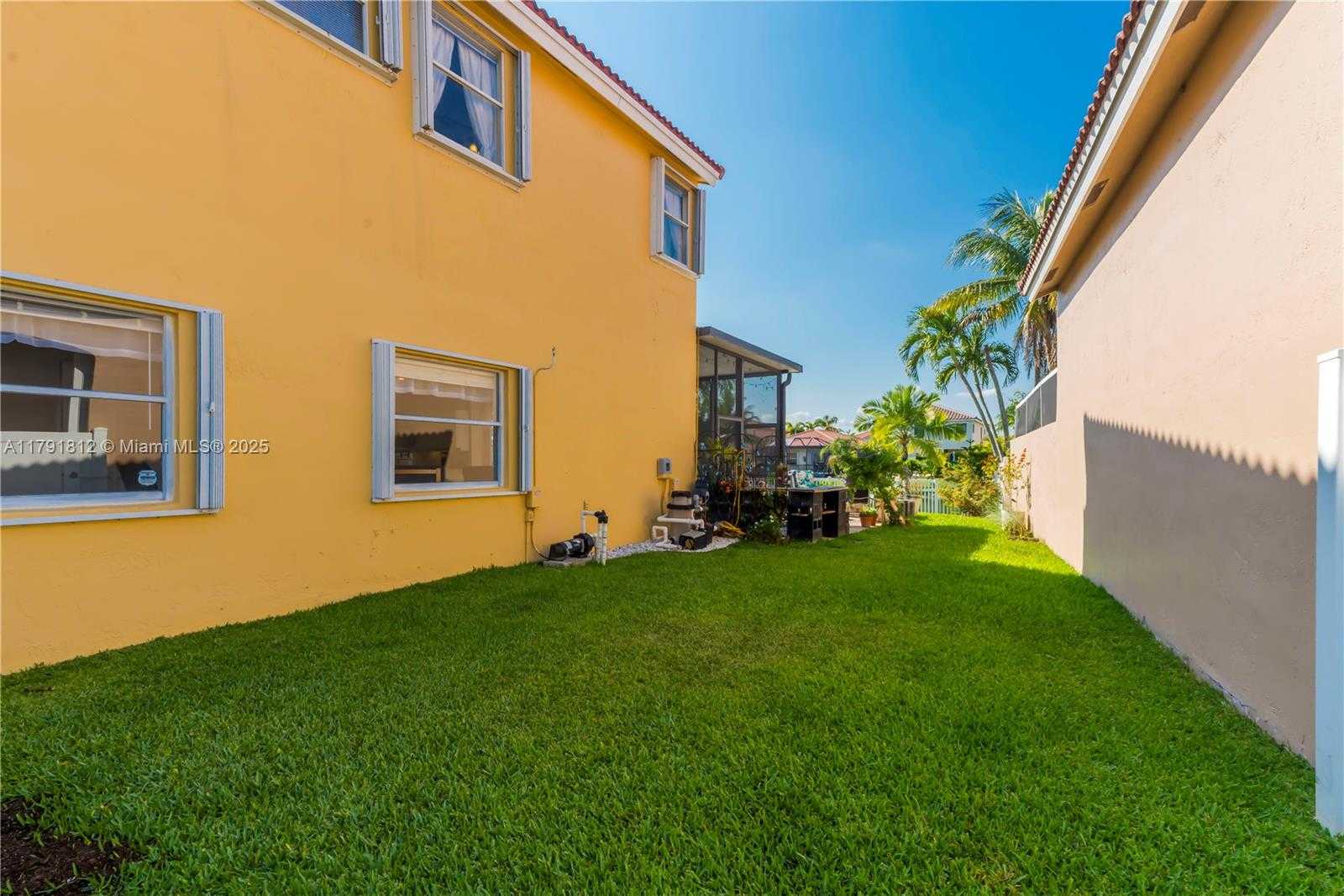 Small Image of 1060 NORTH WEST 192ND AVE, Pembroke Pines Number 51