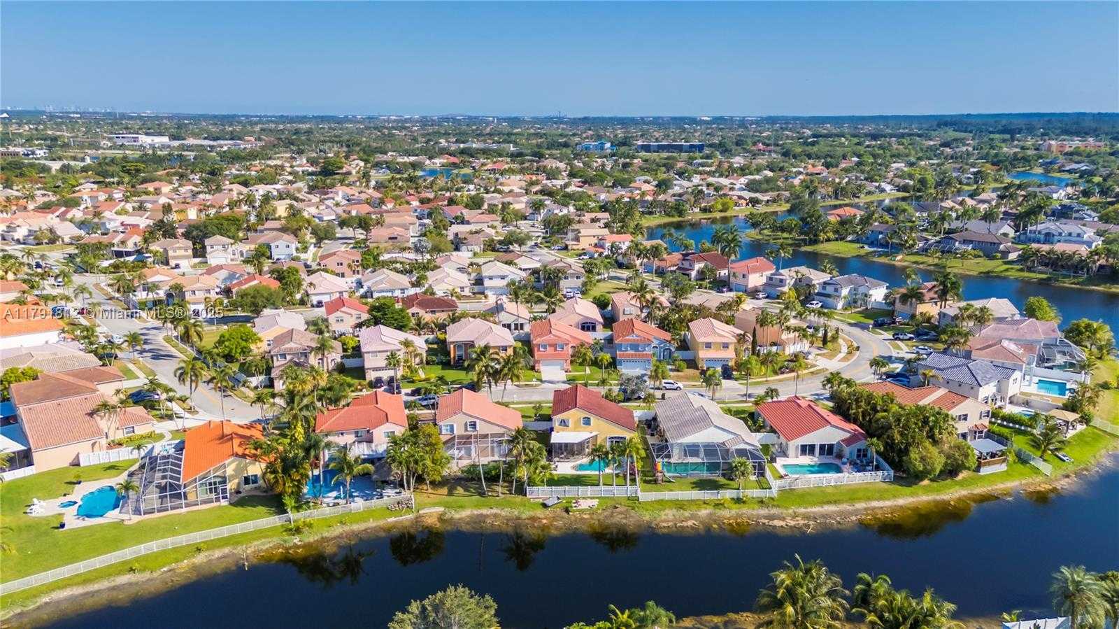 Small Image of 1060 NORTH WEST 192ND AVE, Pembroke Pines Number 55