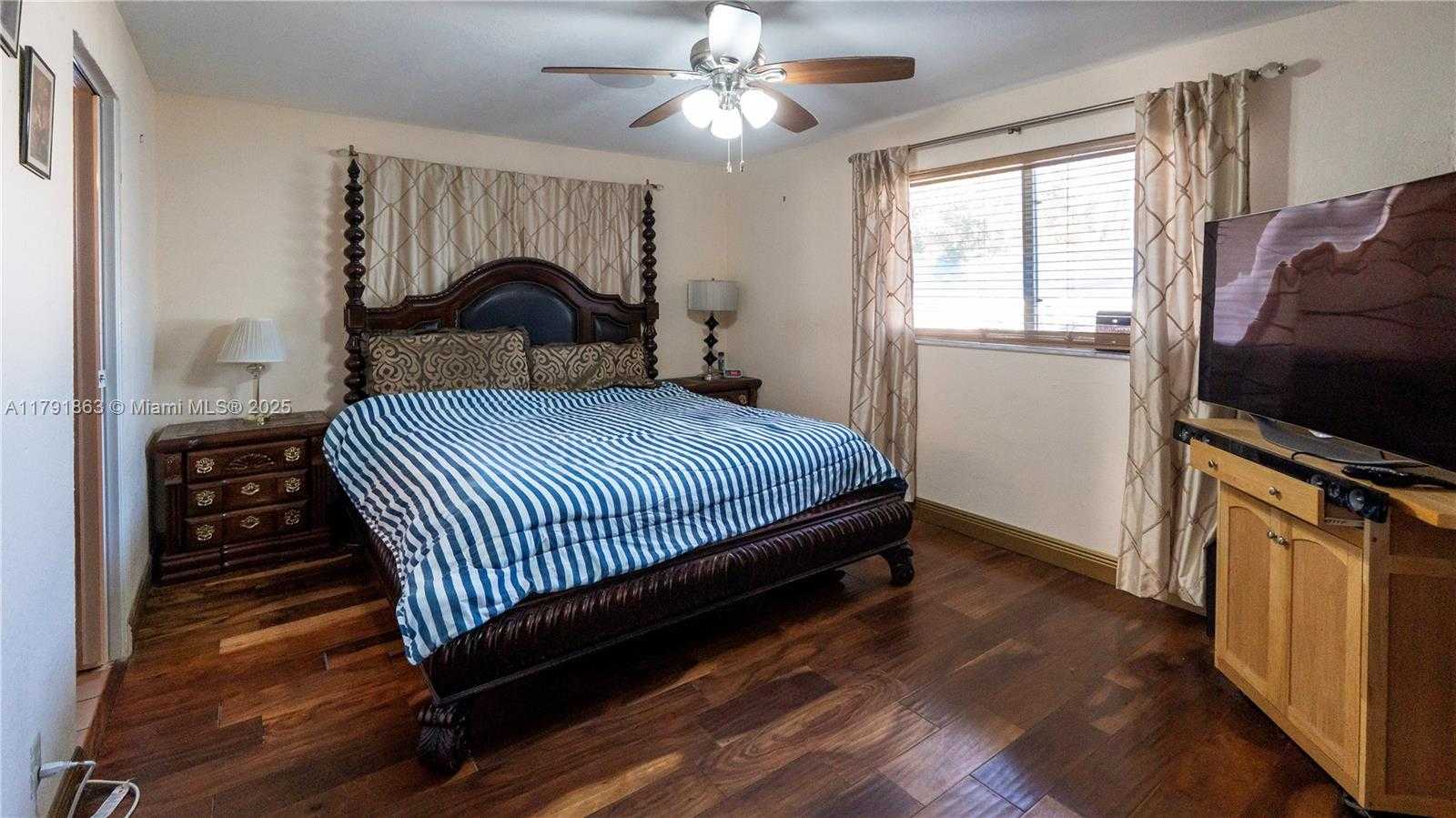Small Image of 410 SOUTH WEST 31ST AVE, Fort Lauderdale Number 16