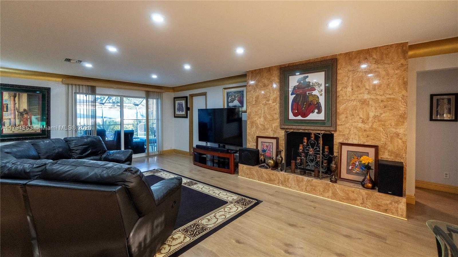 Small Image of 410 SOUTH WEST 31ST AVE, Fort Lauderdale Number 7