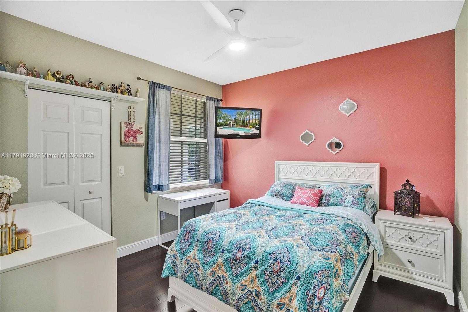 Small Image of 19323 SOUTH WEST 55TH ST, Miramar Number 19