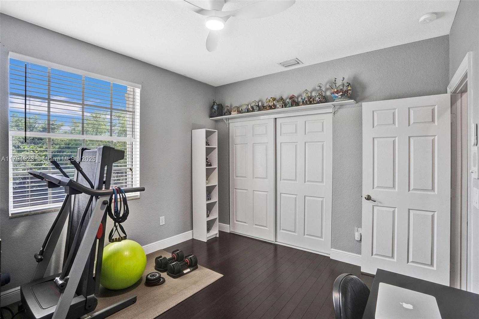 Small Image of 19323 SOUTH WEST 55TH ST, Miramar Number 26